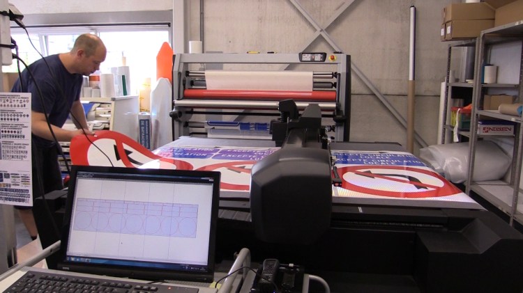 ECS_TrafficJet_Video.Still049